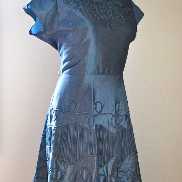 Iridescent Grey/Blue/Green Satin Dress (M/L) - Picture 7 of 11